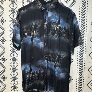 Harry Potter Hogwarts Womens Button‎ Down Shirt Size Small- NWT